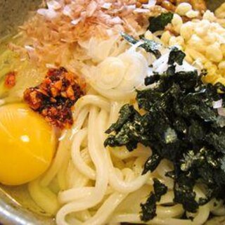 納豆釜玉桃ラーうどん